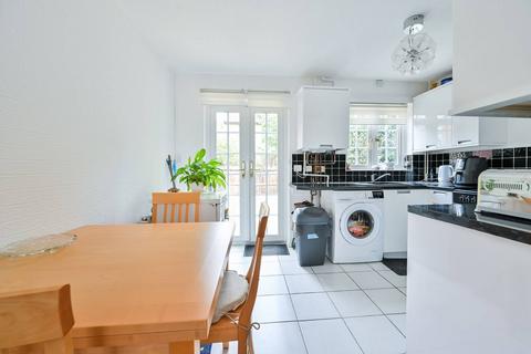 2 bedroom terraced house for sale, Howland Way, Canada Water, London, SE16