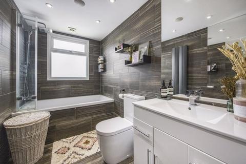 33 Widecombe Road, London, SE9 4HH
