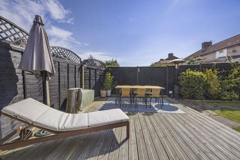 33 Widecombe Road, London, SE9 4HH