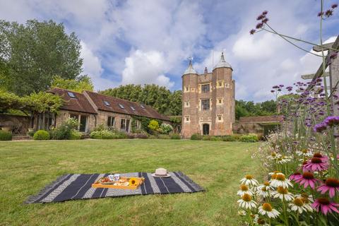 4 bedroom detached house for sale, Edenbridge Road, Hartfield