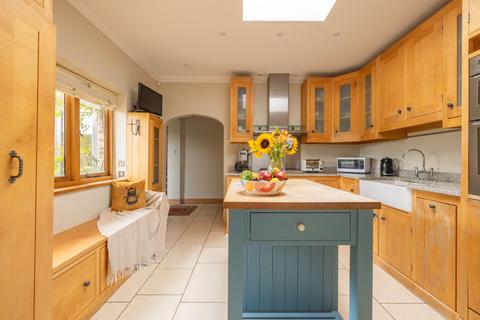 4 bedroom detached house for sale, Edenbridge Road, Hartfield