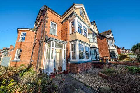 6 bedroom townhouse for sale, Ashbourne Road, Leek, Staffordshire