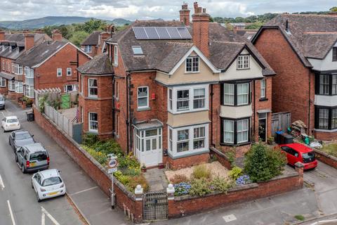 6 bedroom townhouse for sale, Ashbourne Road, Leek, Staffordshire