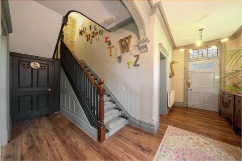 6 bedroom townhouse for sale, Ashbourne Road, Leek, Staffordshire