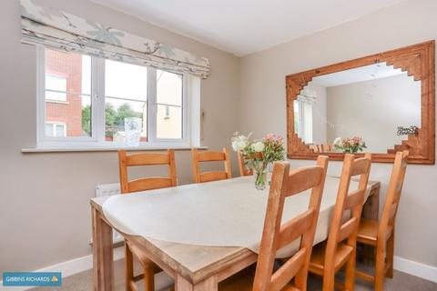 26 Grove Gate, Staplegrove, Taunton, TA2 6DF