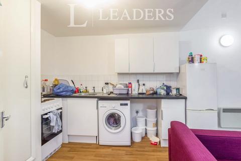 1 bedroom terraced house to rent, Chelsea Court, GL1