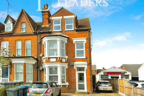 2 bedroom apartment to rent, Constable Road, Felixstowe