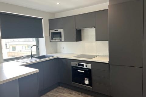 1 bedroom apartment to rent, Queens Square