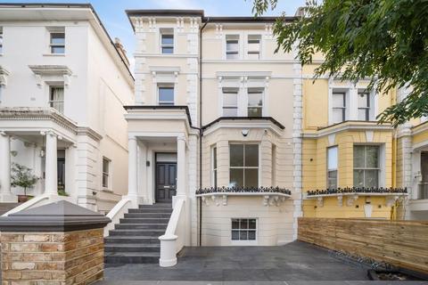 3 bedroom apartment for sale, Priory Road, South Hampstead, London NW6