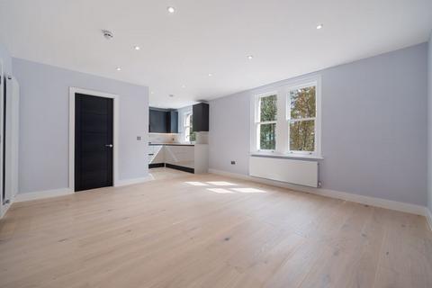 3 bedroom apartment for sale, Priory Road, South Hampstead, London NW6