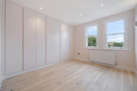 3 bedroom apartment for sale, Priory Road, South Hampstead, London NW6