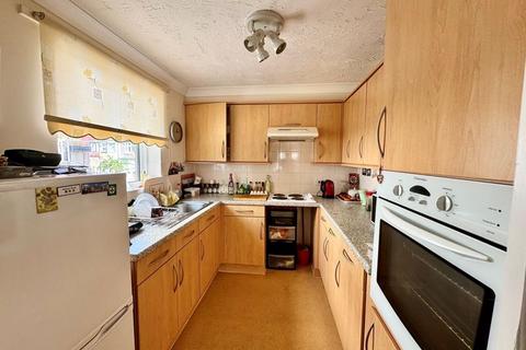 2 bedroom apartment for sale, North Street, Bromley