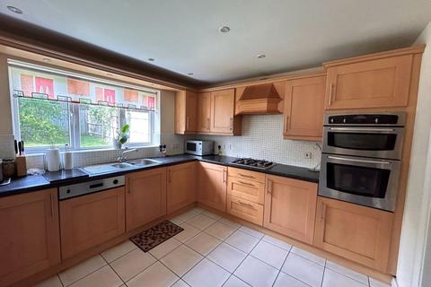 5 bedroom detached house for sale, Cygnet Drive, Brownhills, Walsall.  WS8 6EA