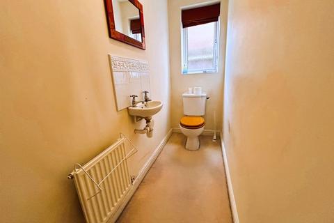 8 Cygnet Drive, Brownhills, Walsall, WS8 6EA
