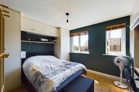 85 Danbury Crescent, South Ockendon, RM15 5BX