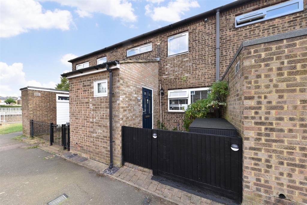 Ripon Road, Stevenage 3 bed terraced house - £315,000