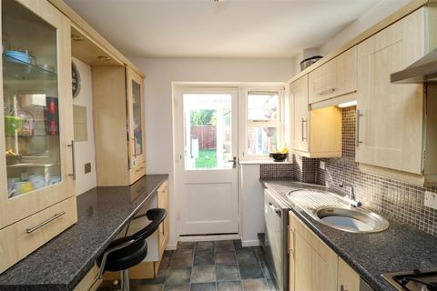 15 Ash Tree Close, Farnborough, GU14 0QP