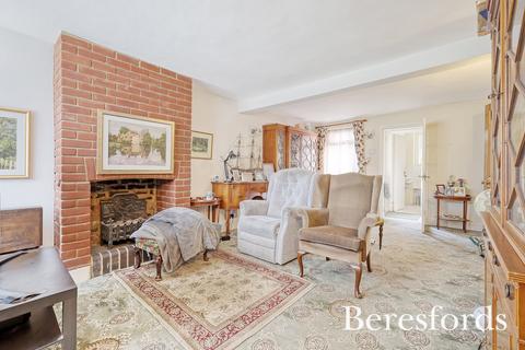 3 bedroom end of terrace house for sale, Seven Arches Road, Brentwood, CM14