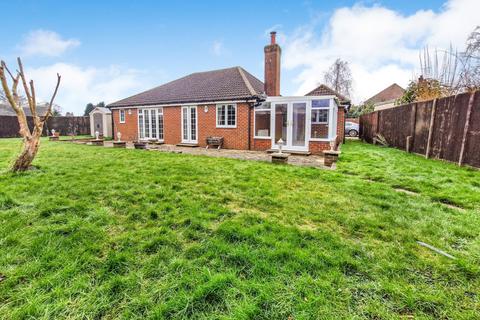 3 bedroom bungalow for sale, Ashdene Road, Guildford GU12