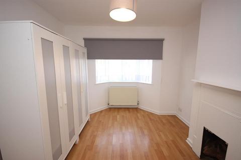 4 bedroom terraced house to rent, Old Oak Common Lane, East Acton, London, W3 7DW