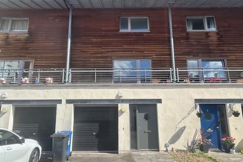 undefined, 5 Thorter Row,, Dundee, DD1 3BX