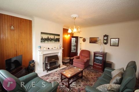 8 Arnside Drive, Rochdale, OL11 5HS