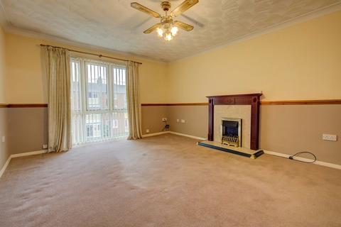 2 bedroom apartment for sale, Greenhill Road, Wakefield,