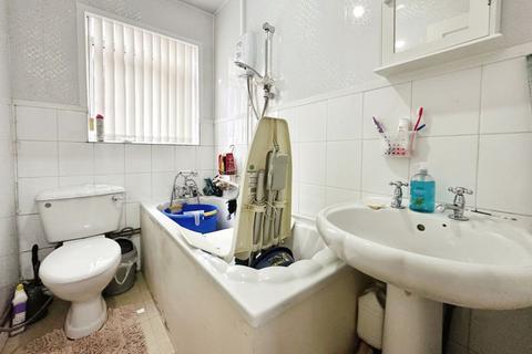 1 bedroom flat for sale, Baguley Crescent, Middleton