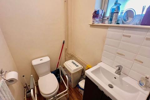 14 Kestrel Way, Luton, LU4 0UD