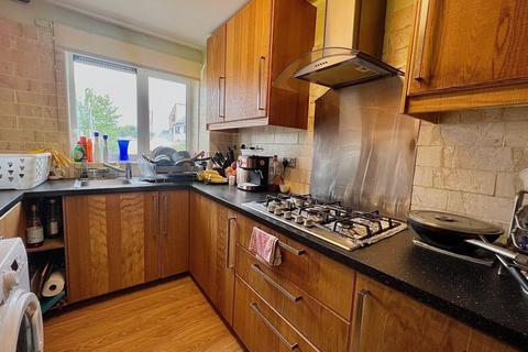14 Kestrel Way, Luton, LU4 0UD