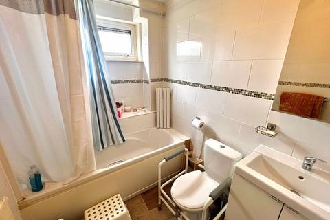 14 Kestrel Way, Luton, LU4 0UD