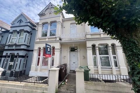 1 bedroom flat to rent, One bed FFF, Connaught Avenue close to Mutley Plain