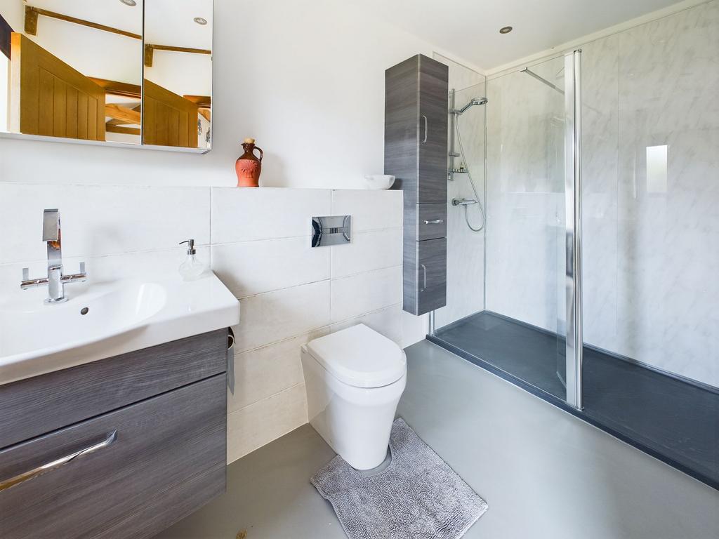 En-Suite 2