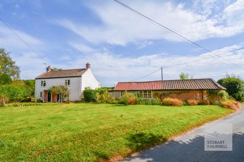 4 bedroom cottage for sale, The Common, Honing NR28