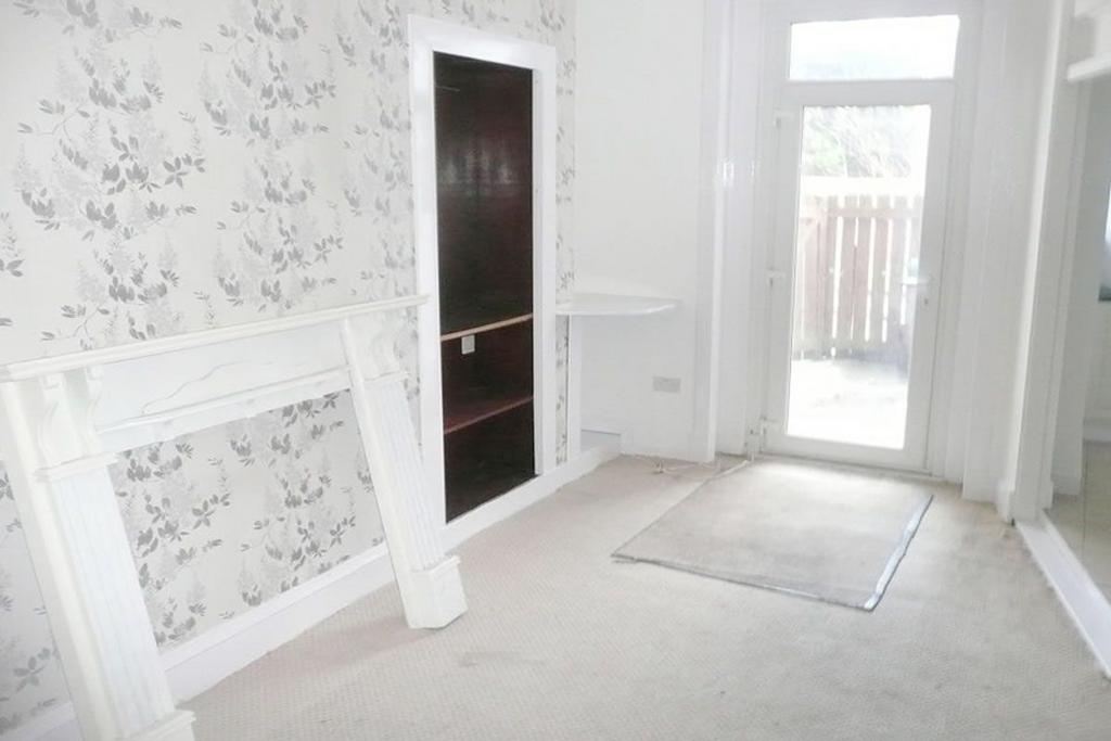 Dundonald Road, Dreghorn KA11 1 bed flat for sale £40,000