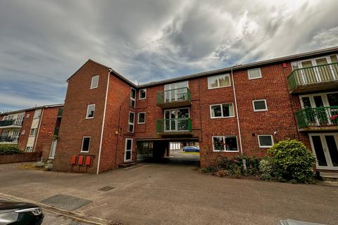 2 bedroom apartment for sale, Fairlawns, Newmarket, Suffolk