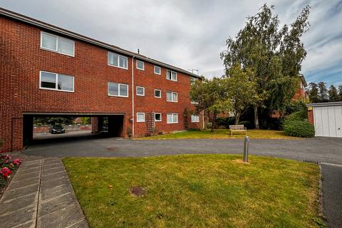 2 bedroom apartment for sale, Fairlawns, Newmarket, Suffolk