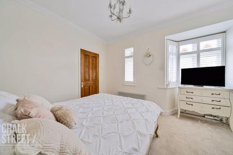 14 Park Drive, Romford, RM1 4LJ
