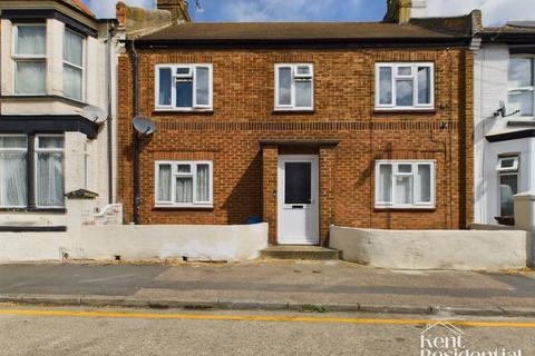 1 bedroom apartment to rent, Balmoral Road, Gillingham, ME7