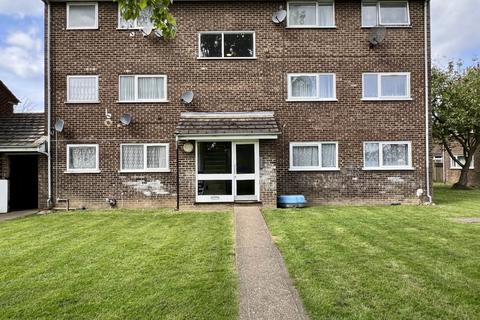 2 bedroom apartment for sale, Hazelmere Drive, Northolt UB5