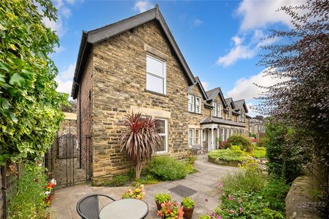 2 bedroom end of terrace house for sale, Chudleigh Road, Harrogate, North Yorkshire, HG1