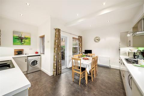 2 bedroom end of terrace house for sale, Chudleigh Road, Harrogate, North Yorkshire, HG1