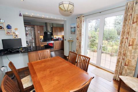 4 bedroom detached house for sale, Brands Hill Avenue, High Wycombe HP13