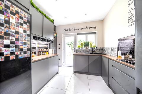 19 Bell Close, Pinner, HA5 2AQ