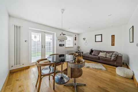 3 Tintern Court Tintern Street, Cardiff, CF5 1NL