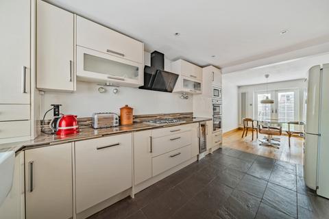 3 Tintern Court Tintern Street, Cardiff, CF5 1NL