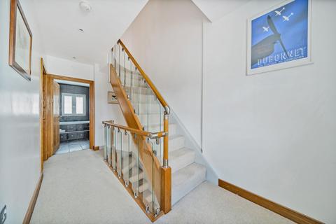 3 Tintern Court Tintern Street, Cardiff, CF5 1NL