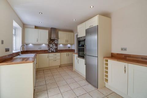 20 Newark Road, Windlesham, GU20 6NE