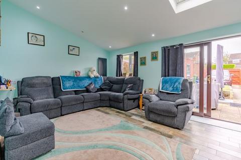 5 bedroom semi-detached house for sale, Mill House Drive, Cheltenham GL50