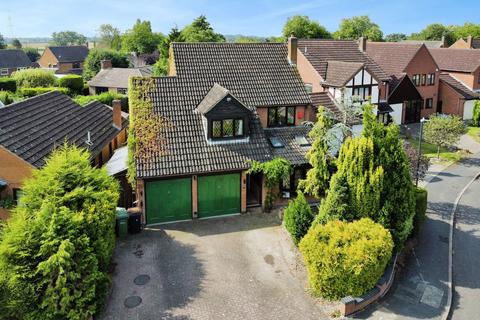 4 bedroom detached house for sale, Lavenham Close, Nuneaton CV11